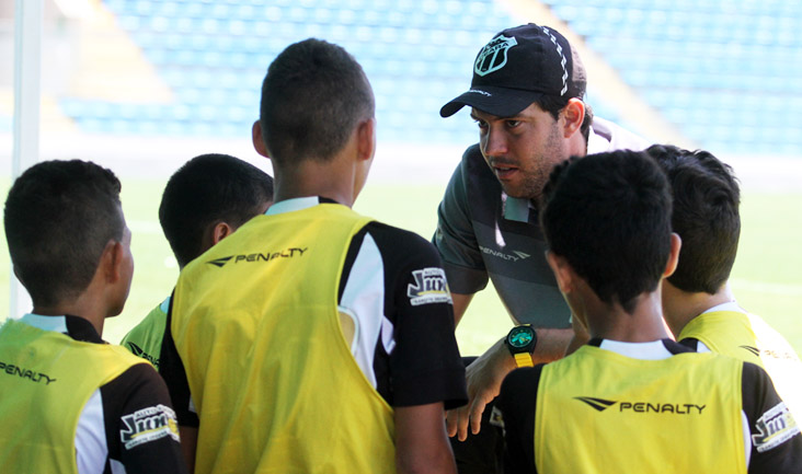 Pelo Estadual Sub-13, Ceará goleia o Atlético e mantém a ponta