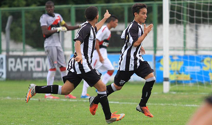 Sub-17 vence o Vitória por 2 x 0 e consegue vantagem para jogo de volta