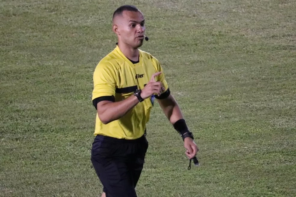 Sub-20: Tarcísio Flores da Silva, do Rio Grande do Norte, apita Ceará x Bahia pela final da Copa do Nordeste
