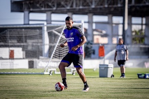 Mais um reforço alvinegro, Ronald fala sobre chegada ao Vozão e ressalta: “Um clube gigantesco”
