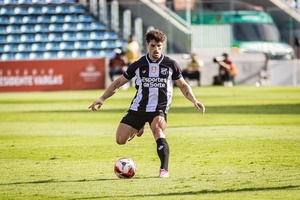 Autor do 1º gol da vitória do Ceará diante do Floresta, Rafael Ramos comemora: “Muito feliz por fazer o gol”