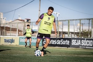Elenco alvinegro retorna aos treinos em Porangabuçu e já está em preparação para enfrentar o Cruzeiro
