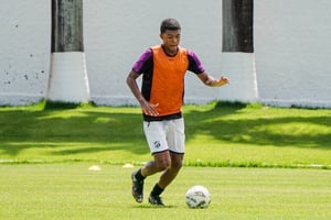 Sub-17: Elenco alvinegro treina na Cidade Vozão com foco no duelo contra o Ferroviário pelo Estadual