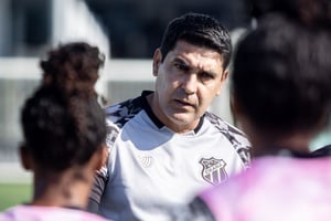 Fut. Feminino: Às vésperas do Clássico-Rainha, Erivelton Viana comenta preparação: "Jogo de detalhe"