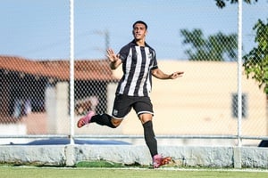 Enzo Lodovico comemora acesso à Série A e enaltece atuação da equipe: “Grupo maravilhoso"