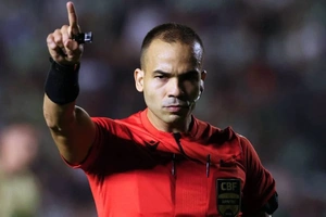 Camp. Brasileiro: Alex Gomes Stefano, do Rio de Janeiro, apita Ceará x Vitória pela 7ª rodada