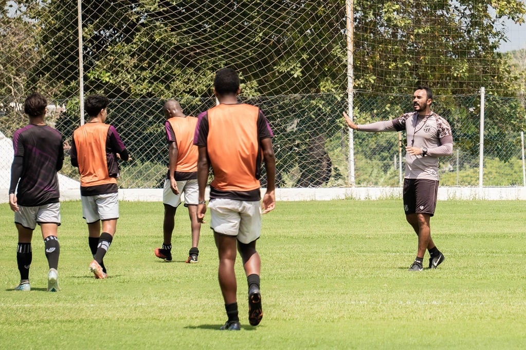 Sub-17: Tiago Alves, técnico do Ceará, projeta confronto com Juazeiro pelo Estadual: “Buscaremos fazer um jogo impositivo”