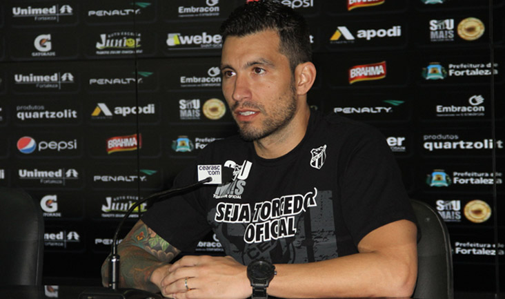 Goleiro Tiago é apresentado: “Mentalidade do Ceará é de vencedor”