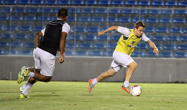 Treino desta quarta-feira aconteceu à noite, no PV