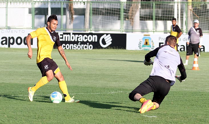 Segunda-feira foi de trabalhos físicos e técnicos para o grupo