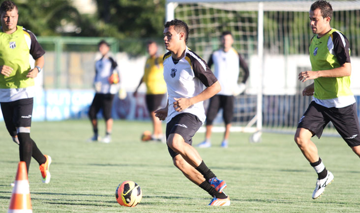 De olho no ASA, pela Copa do Brasil, Ceará se reapresentou