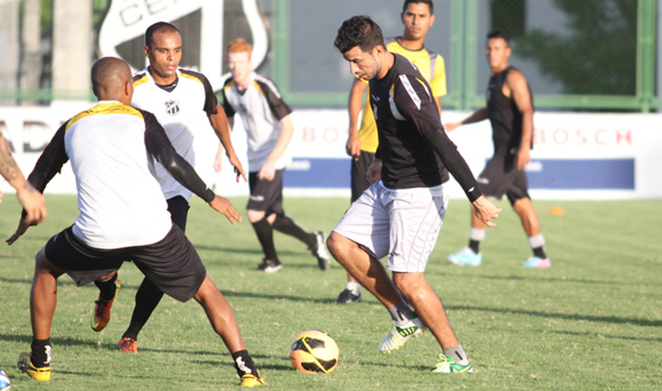 Elenco do Vovô encerrou os trabalhos para o jogo de amanhã