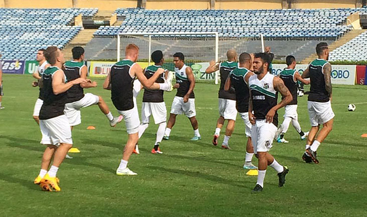 No Estádio Albertão, elenco do Mais Querido treinou nesta tarde