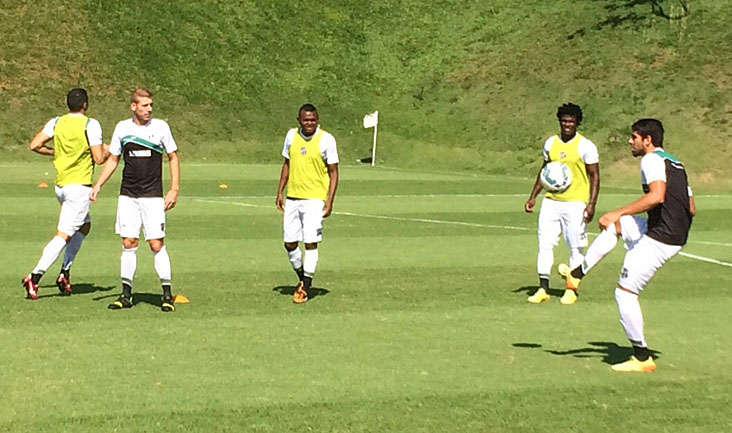 Já em Belo Horizonte/MG, elenco treinou na manhã deste domingo