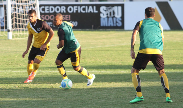 Alvinegros participaram de um treino técnico/tático nesta tarde