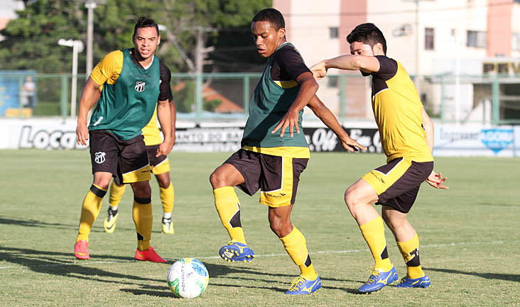 Treinos físicos e técnicos marcaram as atividades desta segunda