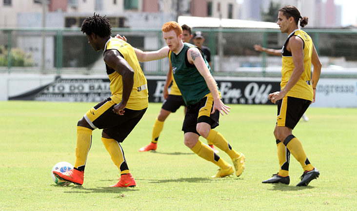 Treino recreativo encerrou a preparação do Ceará para duelo decisivo