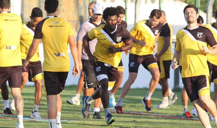 Grupo encerrou o treino desta quarta-feira com trabalho movimentado