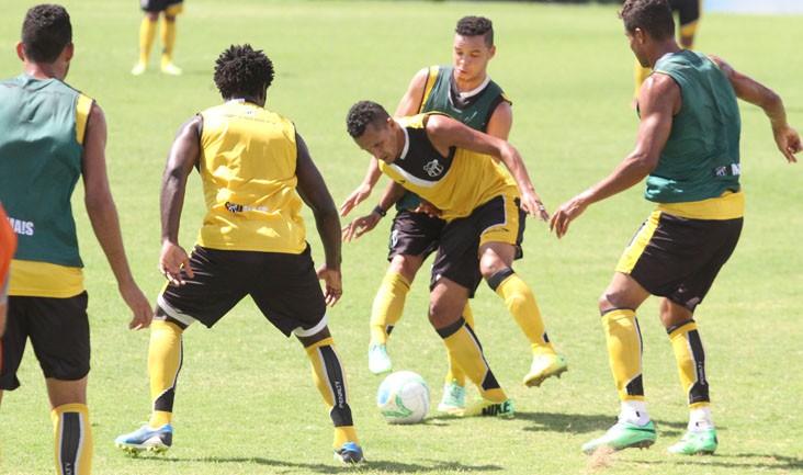 Ceará faz último treino, antes de encarar o Santa Cruz/PE 