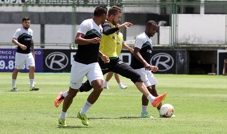 Com treino recreativo, Ceará finalizou preparação para encarar o Macaé