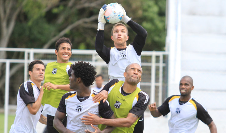 Treino tático na Cidade Vozão encerrou a preparação para o Clássico-Rei