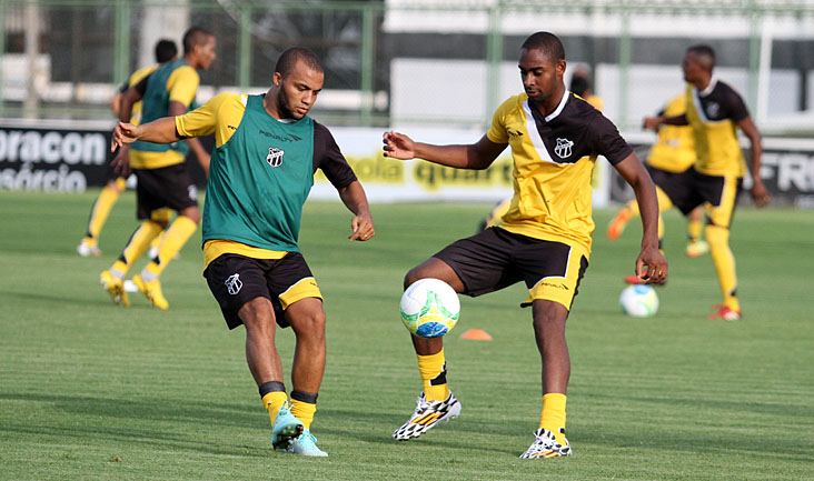 Semana começou com muito trabalho para o elenco alvinegro