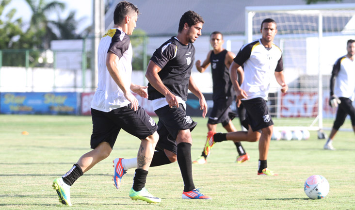 Regenerativo e treino técnico marcaram os trabalhos desta segunda