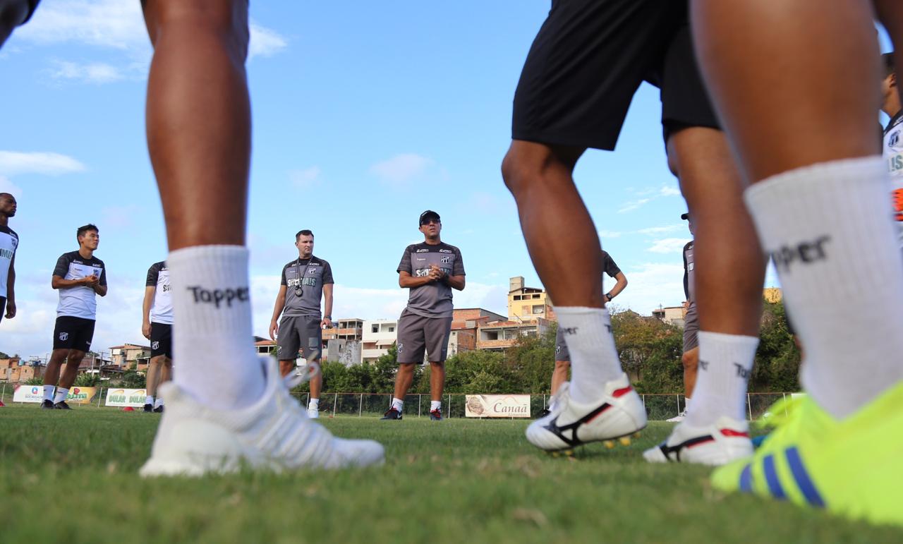 Ceará realiza treino tático no CT do Bahia