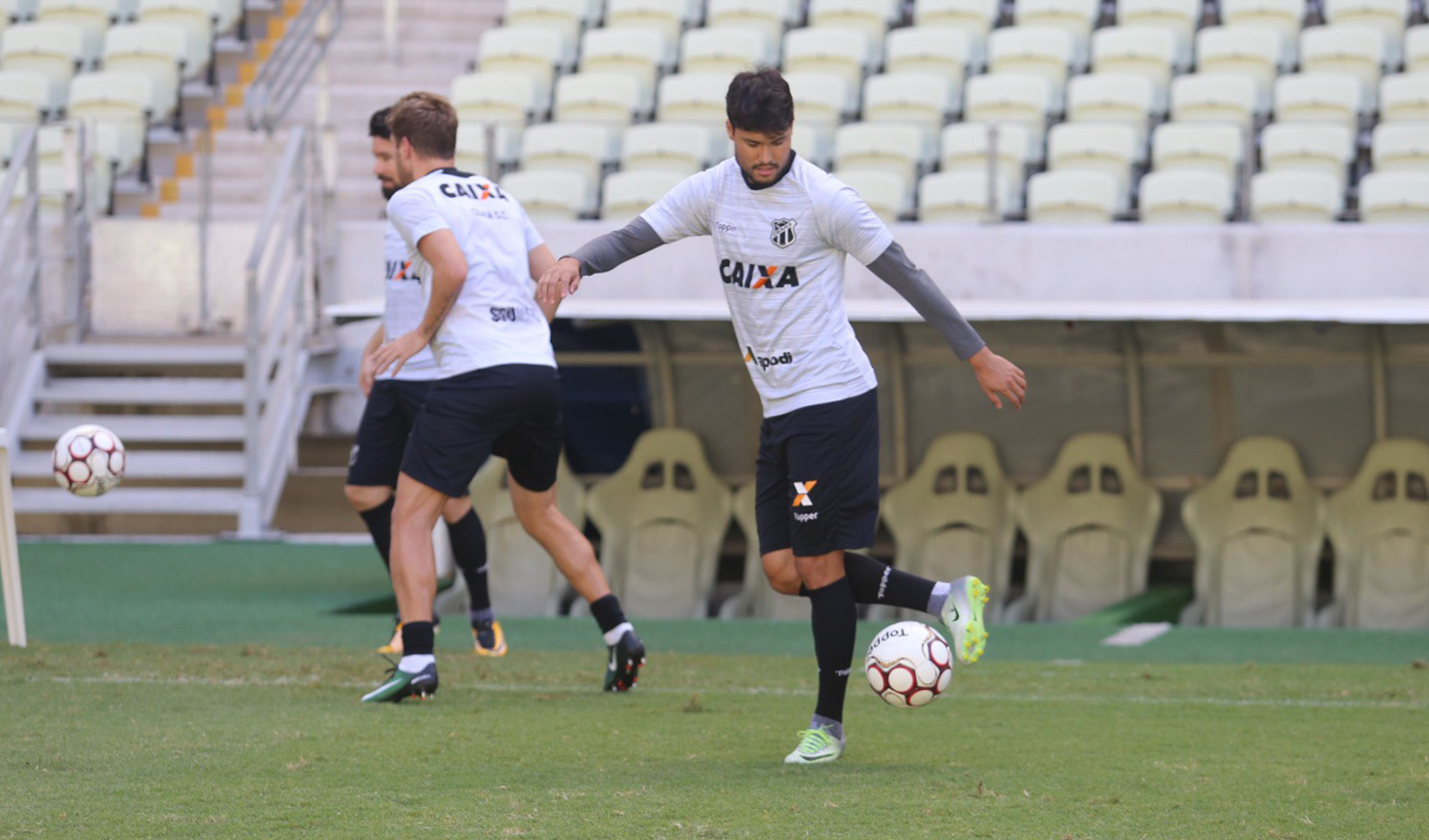 Marcelo Chamusca comanda treino coletivo na Arena Castelão