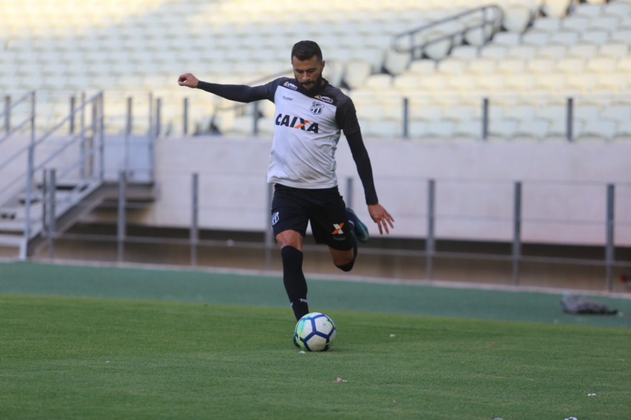 Quinta-feira foi de treino fechado para elenco alvinegro na Arena Castelão