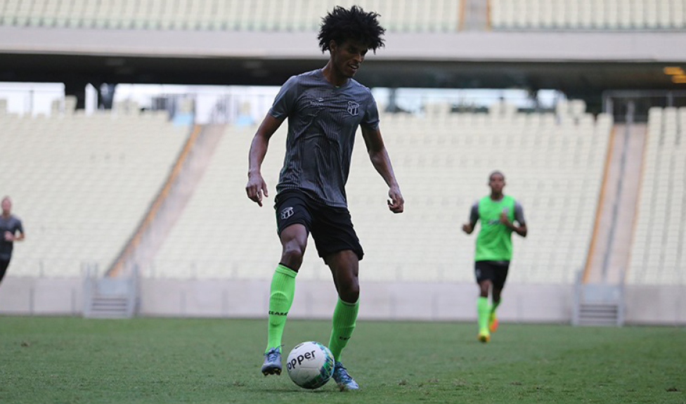 Técnico Sérgio Soares realiza treino fechado na Arena Castelão