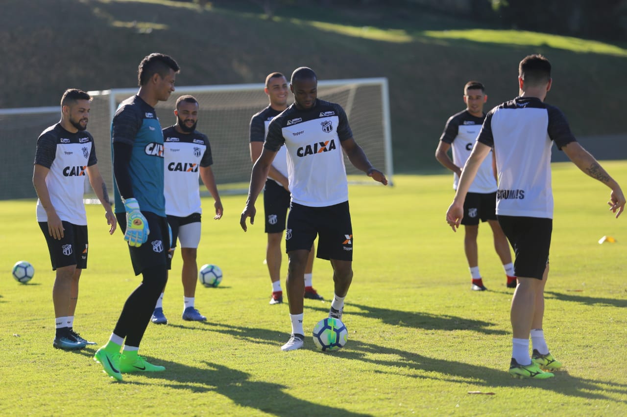 Treino apronto para a partida diante do América/MG aconteceu no CT do Galo