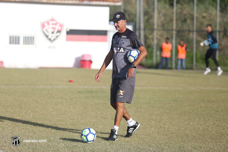 Ceará realiza último treino em Salvador e embarca para o Rio de Janeiro