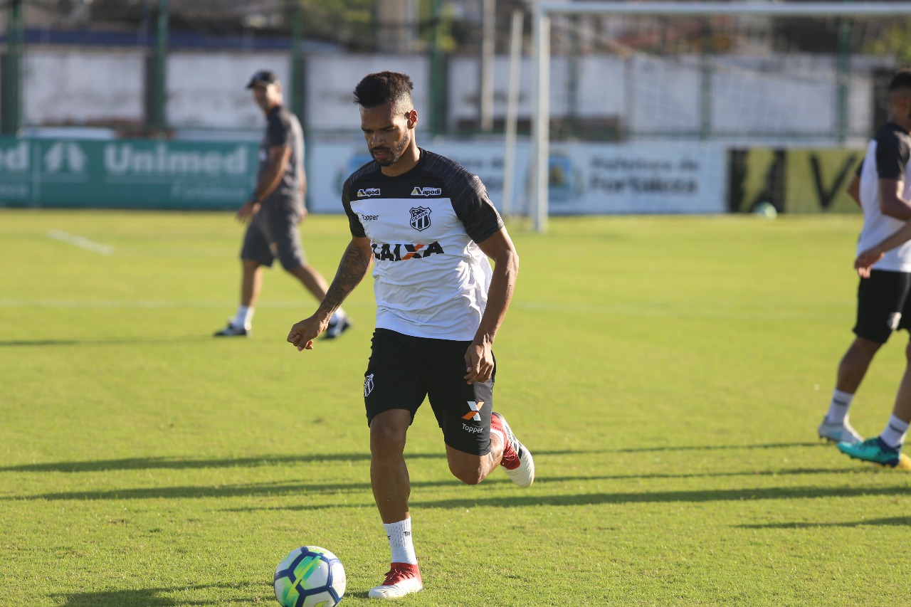 Confirmado como titular, Valdo avalia jogo contra a Chape como primeira das 12 finais