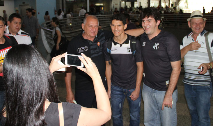 Pensando no Vasco, Ceará seguiu viagem para o Rio de Janeiro